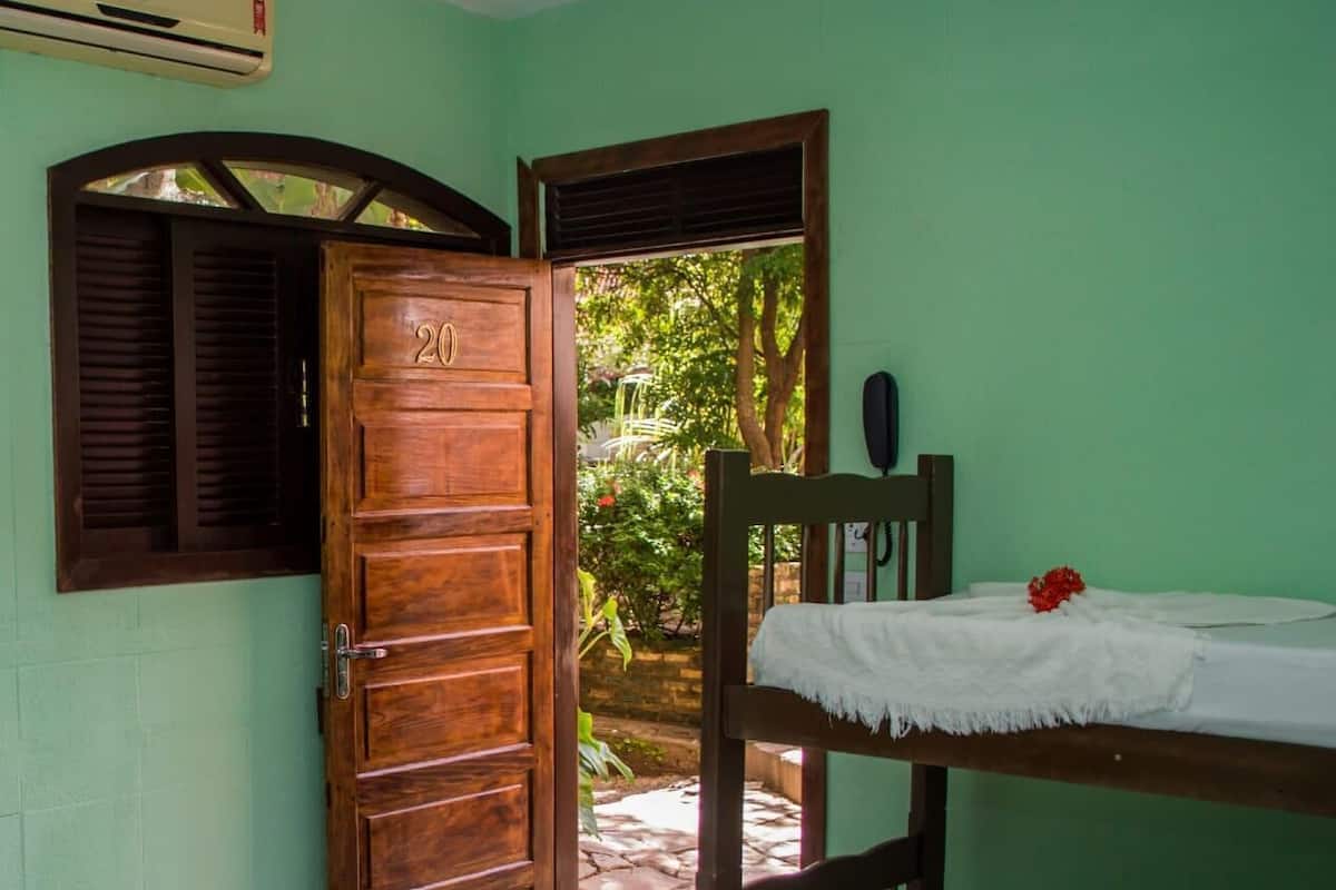 In-room safe, soundproofing, free WiFi, bed sheets