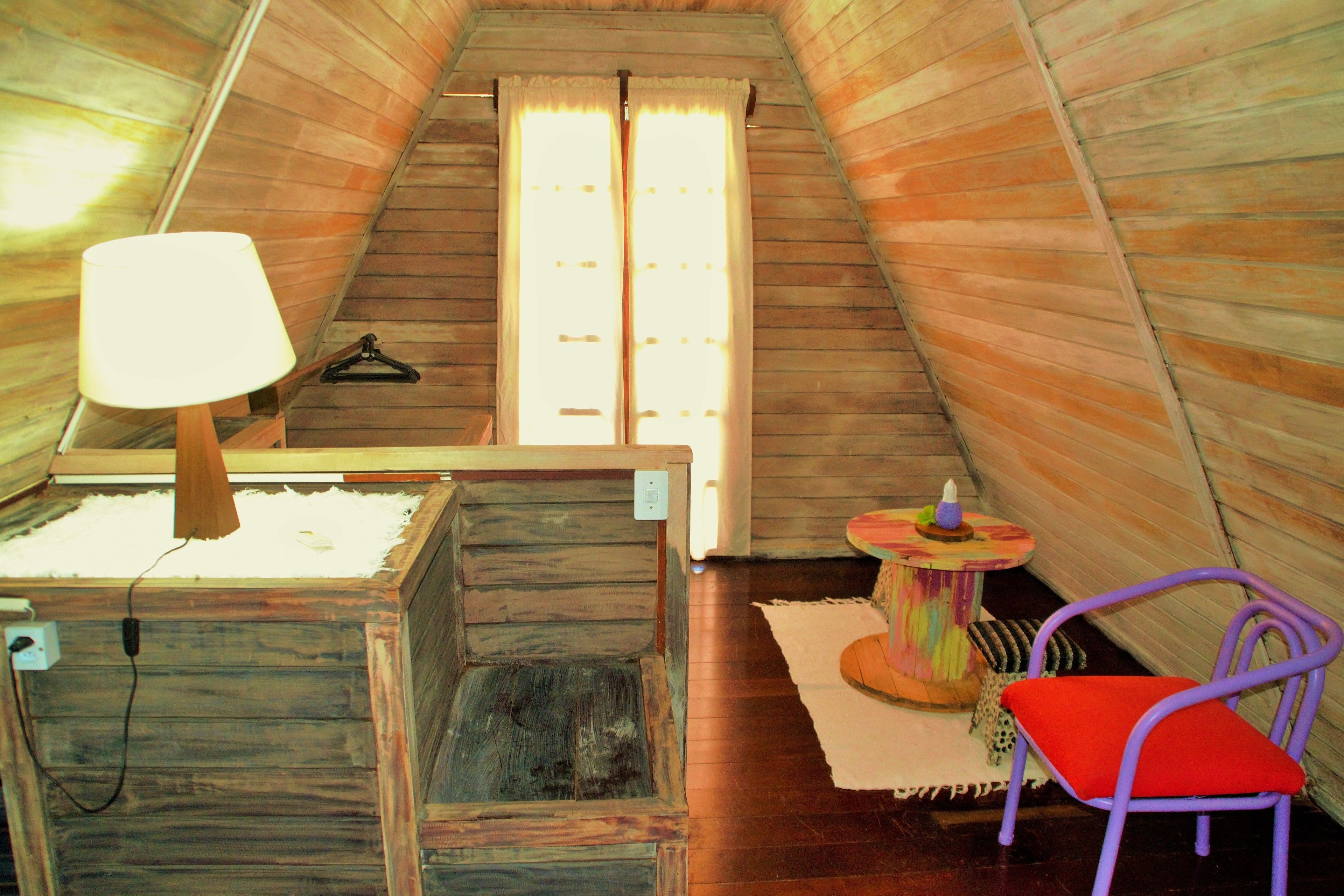 chalet (beija flor) | living area | 20-inch tv with cable channels