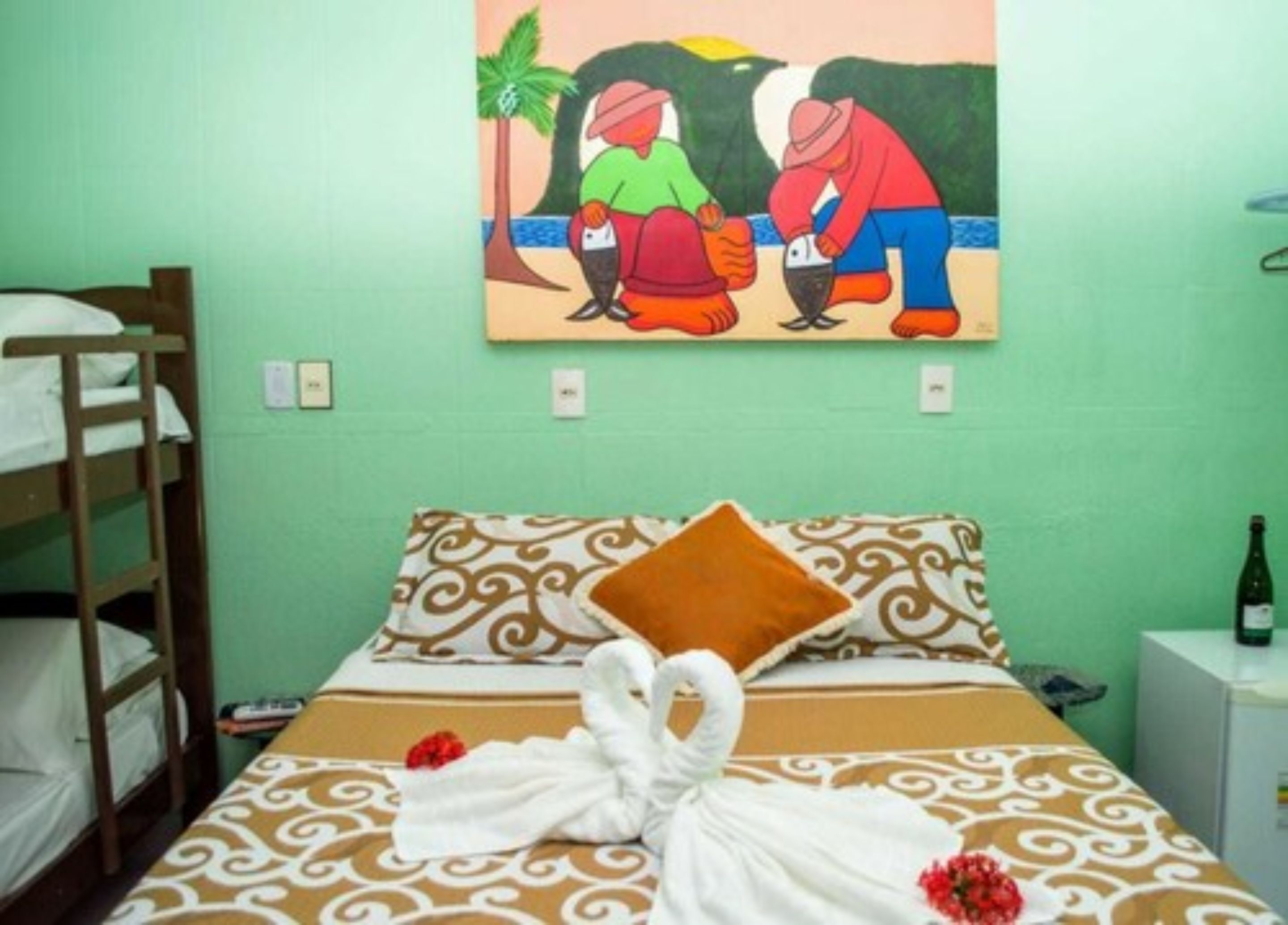 Quarto família, 1 quarto, acessível, para não fumantes | Cofres nos quartos, quartos à prova de som, Wi-Fi de cortesia