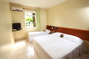 标准房 | 客房内保险箱、办公桌、免费婴儿床、免费 WiFi