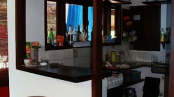 Maison, vue piscine | Cuisine privée