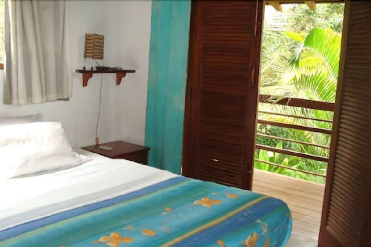 Casa, vista a la alberca | Tabla de planchar con plancha, cunas gratuitas y ropa de cama