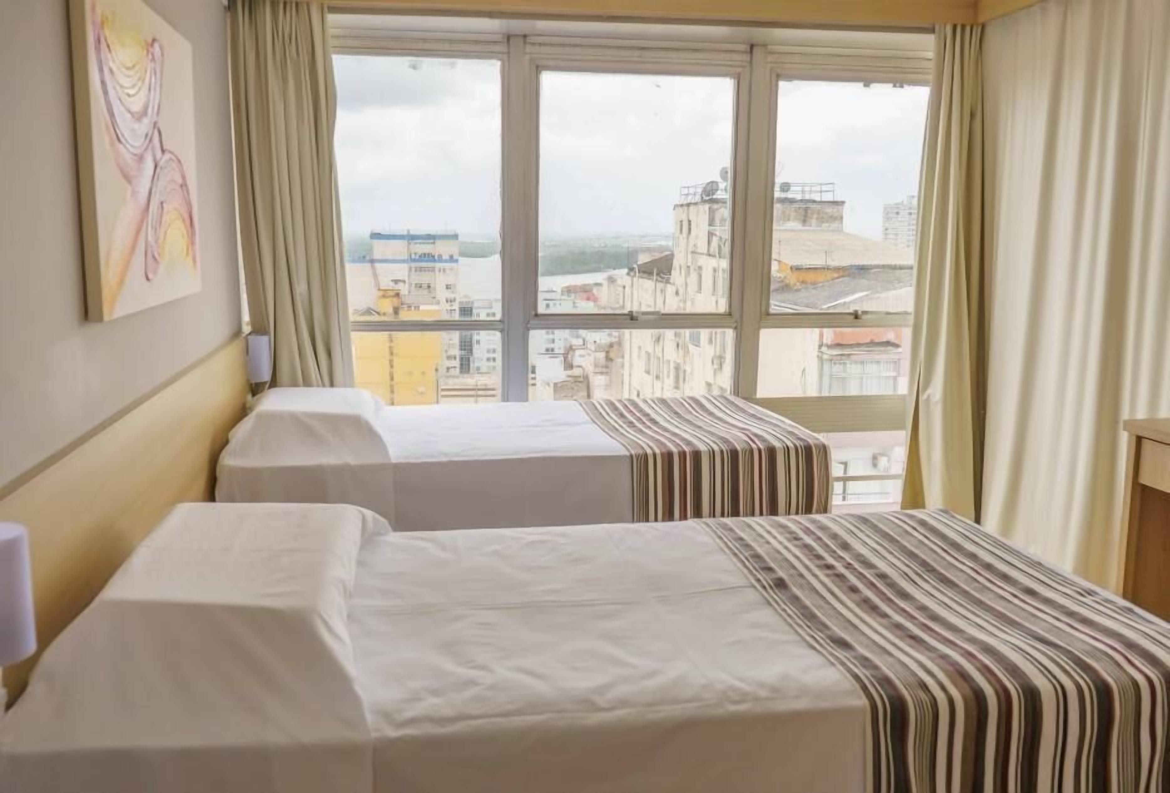 迷你吧、客房內保險箱、書桌、遮光布/窗簾