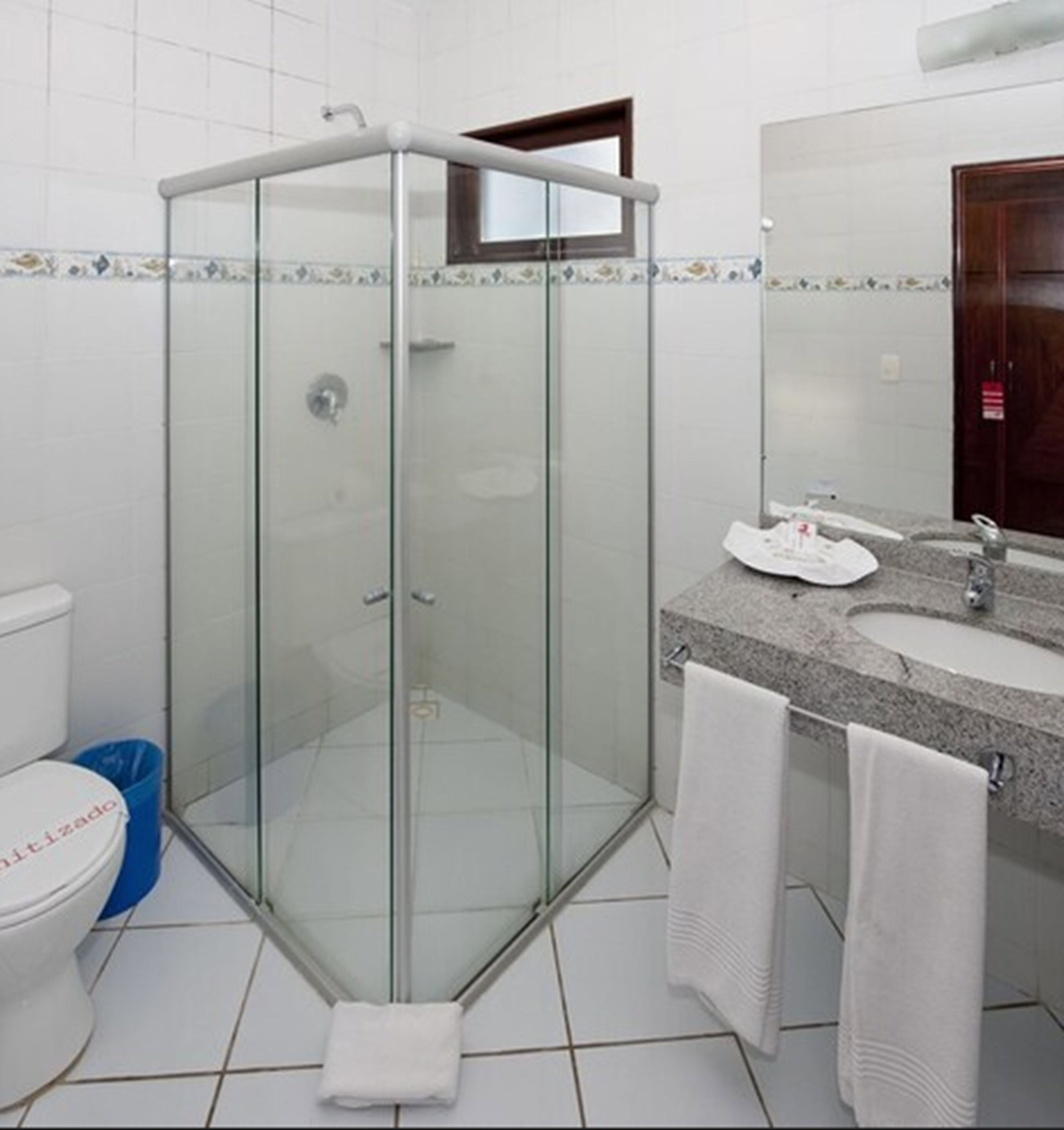 deluxe room, sea view (1st to 3rd floor) | bathroom amenities | shower, free toiletries, hair dryer, towels