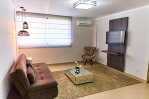 Master Duplex | リビング エリア | テーブルサッカー台、卓球台