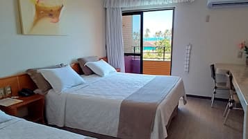 Frigobar, cofres nos quartos, individualmente mobiliados