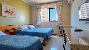Frigobar, cofres nos quartos, individualmente mobiliados