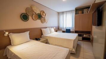 Quarto standard | Frigobar, cofres nos quartos, escrivaninha, cortinas blackout