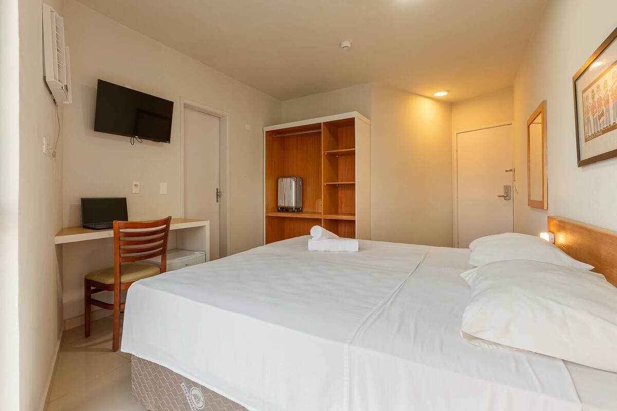 Minibar, caja de seguridad en la habitación y cunas gratuitas 