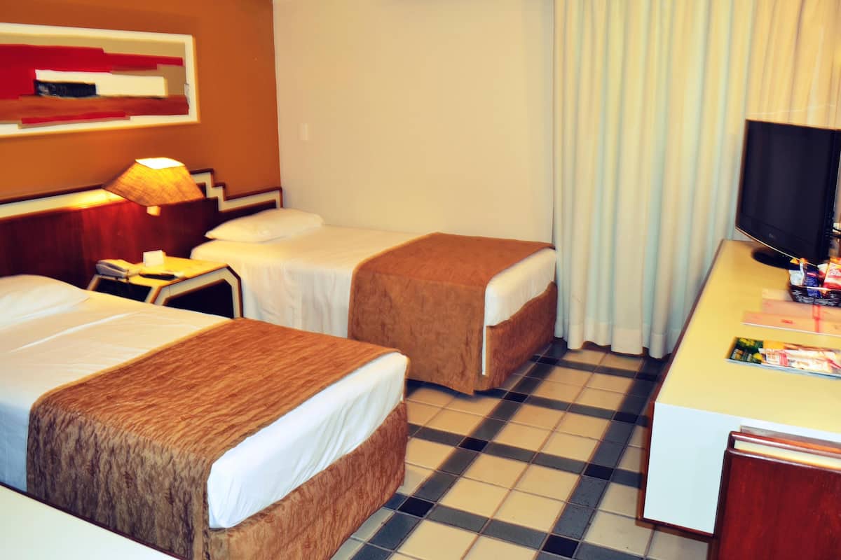 Minibar, Zimmersafe, individuell dekoriert, individuell eingerichtet