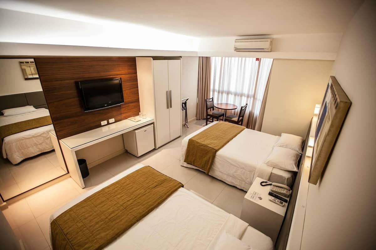 Minibar, in-room safe, individually decorated, individually furnished