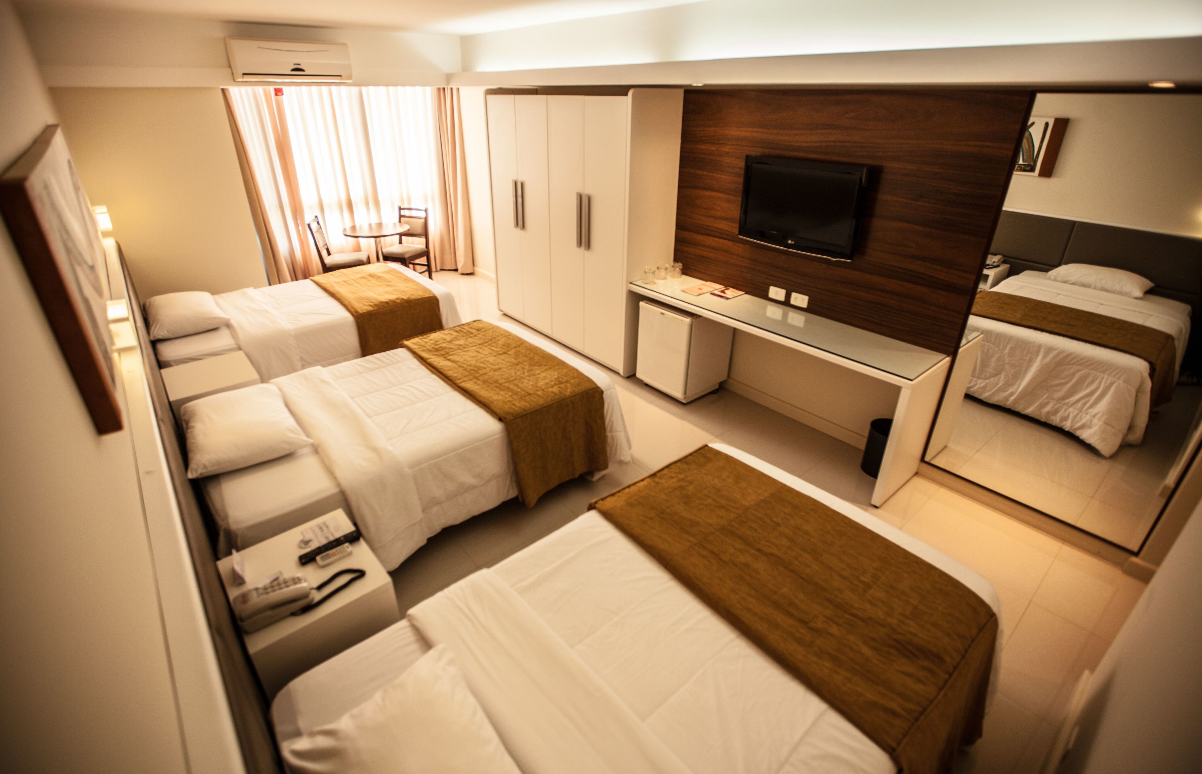 Minibar, in-room safe, individually decorated, individually furnished