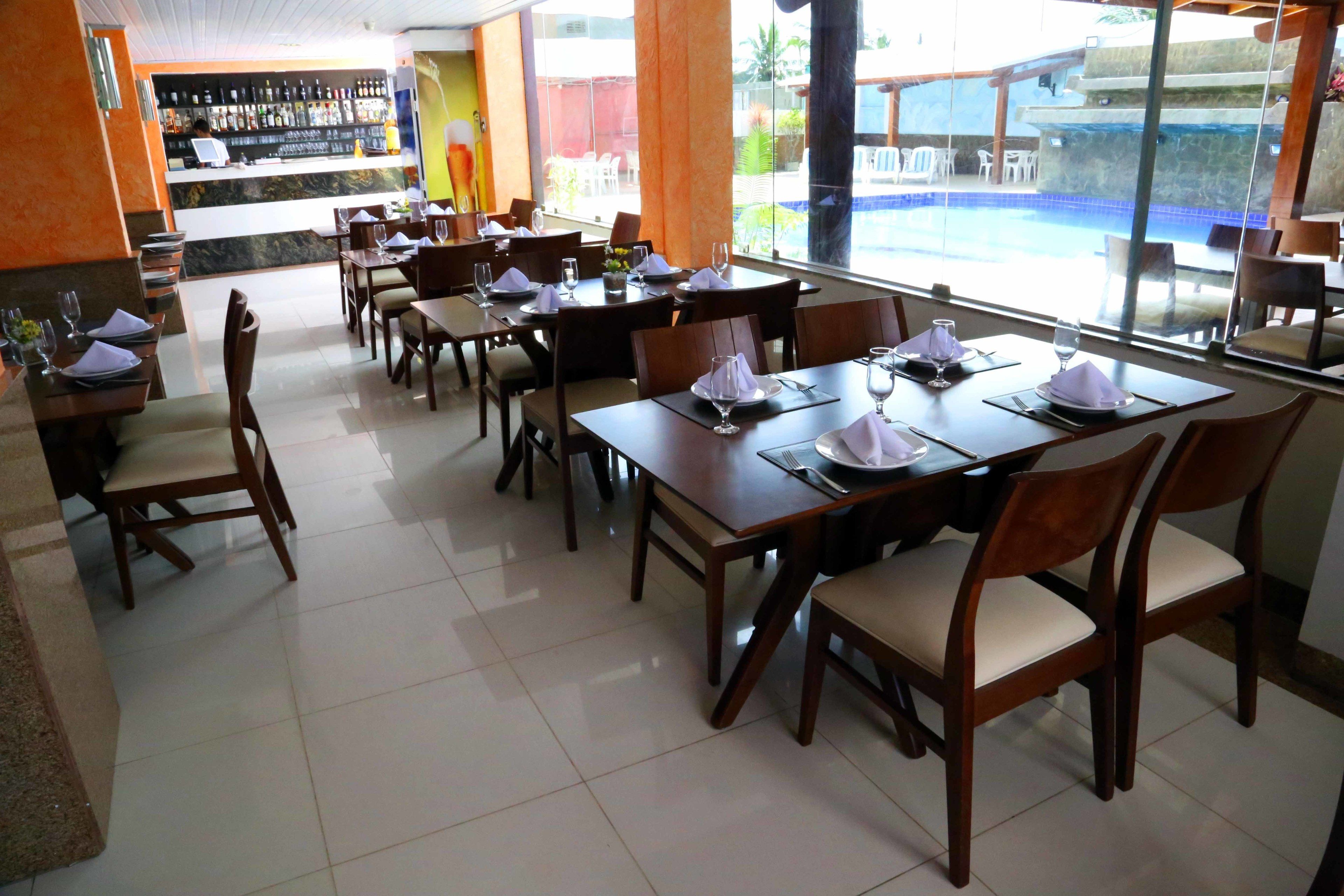 breakfast, lunch and dinner served