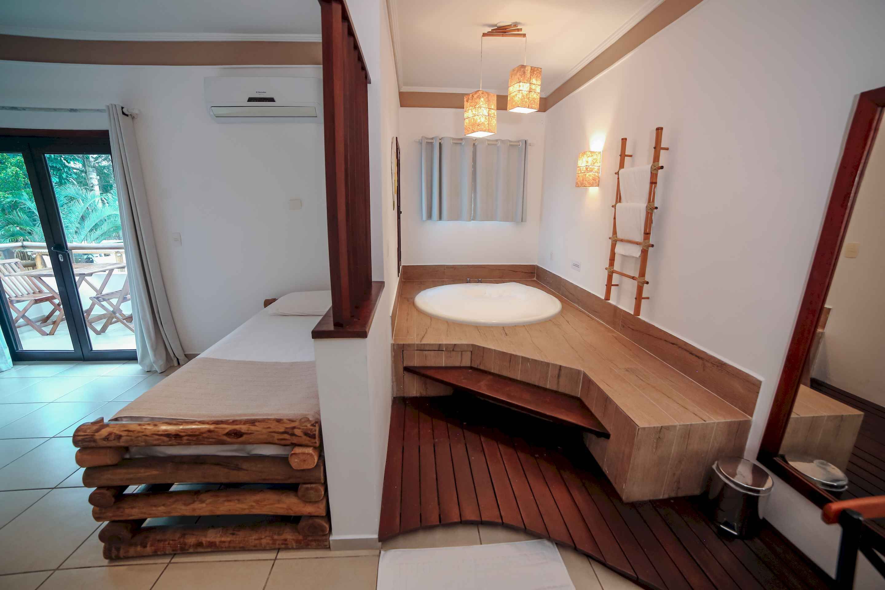 Suite Master | Minibar, in-room safe, blackout curtains, iron/ironing board