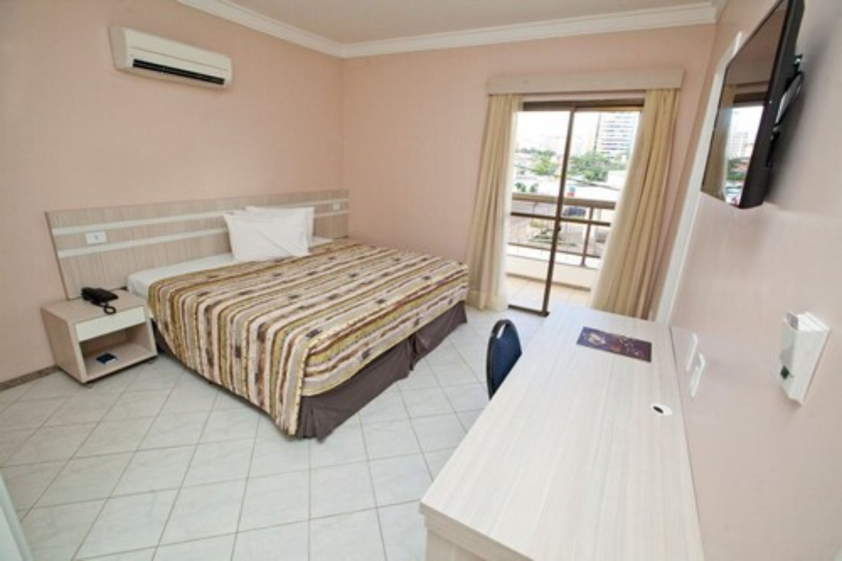 Minibar, in-room safe, desk, free cribs/infant beds
