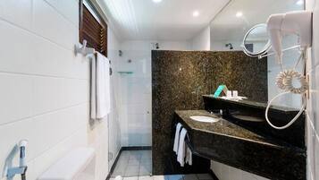 Shower, free toiletries, hair dryer