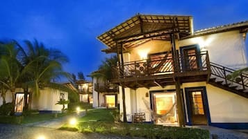 Chale Master Quadruplo | Camas com colchões pillow-top, frigobar, cofres nos quartos