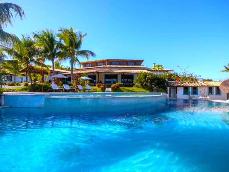 2 outdoor pools, pool umbrellas, pool loungers