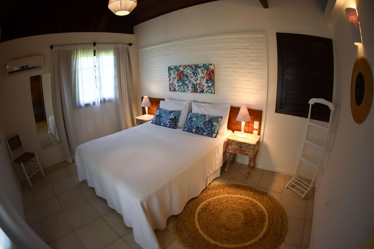 Cabaña Confort (Chale Master) | Colchones con acolchado adicional, minibar, caja fuerte