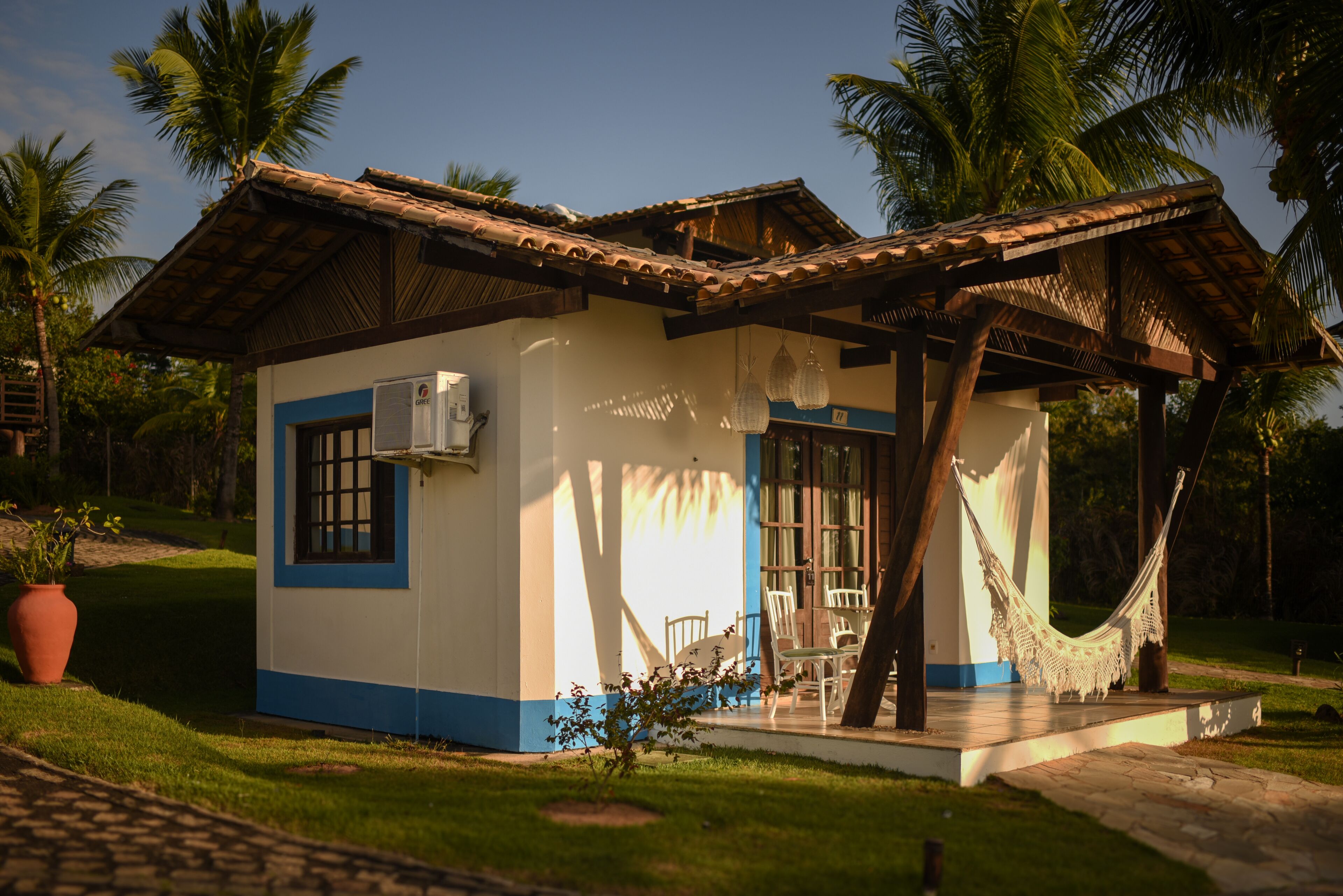 comfort cabin (chale master) | pillow-top beds, minibar, in-room safe, blackout curtains