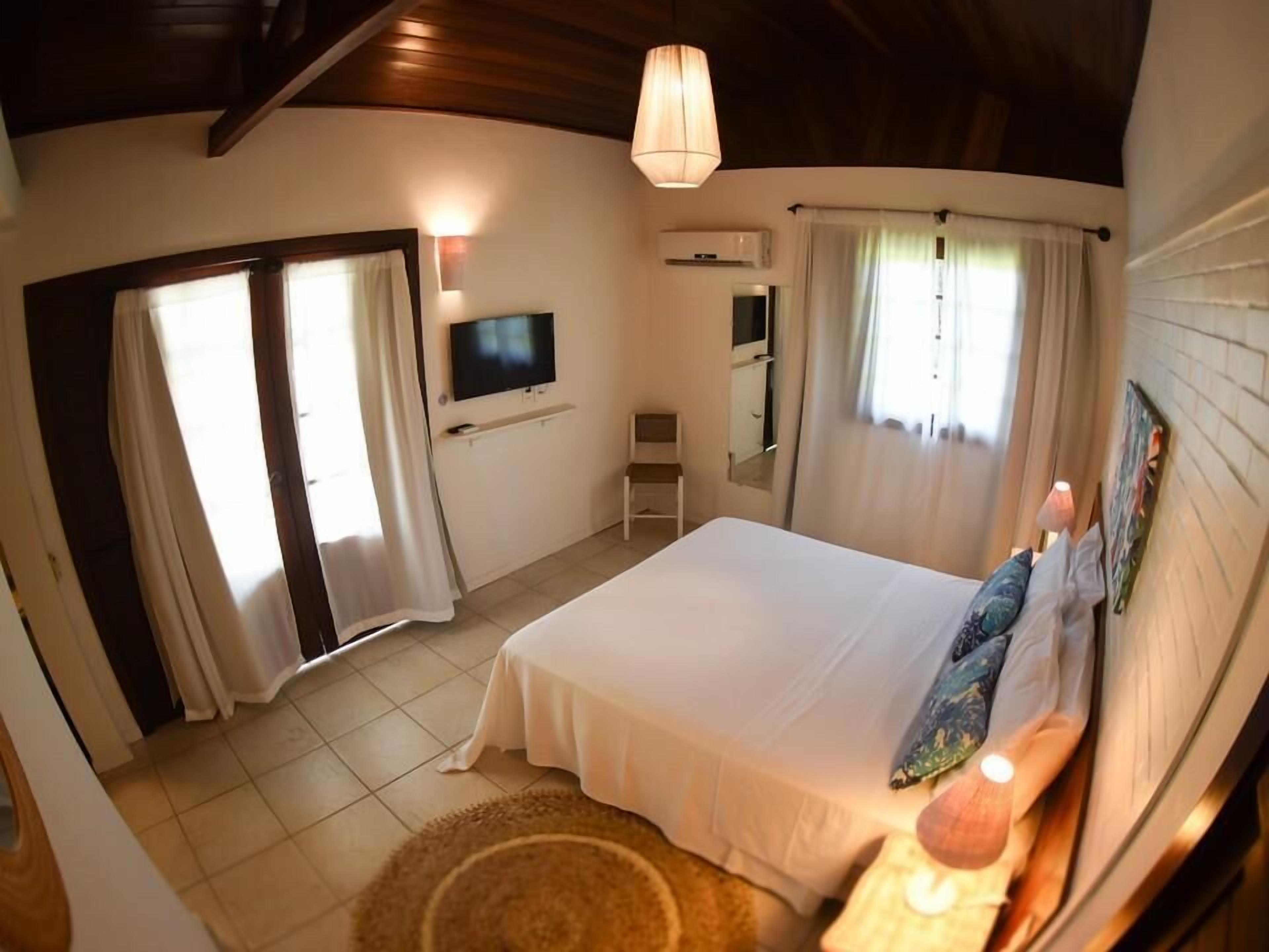 Pillow-top beds, minibar, in-room safe, blackout curtains