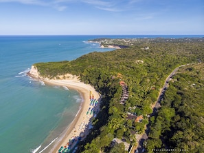 Beach nearby, white sand, beach shuttle, beach towels