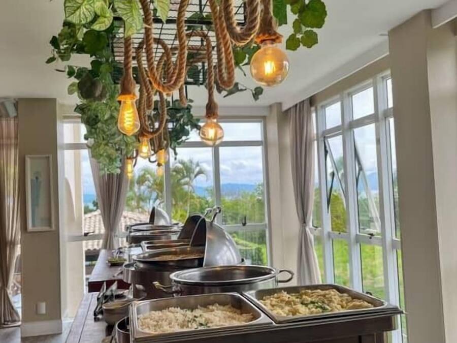 Dagelijks ontbijtbuffet inbegrepen