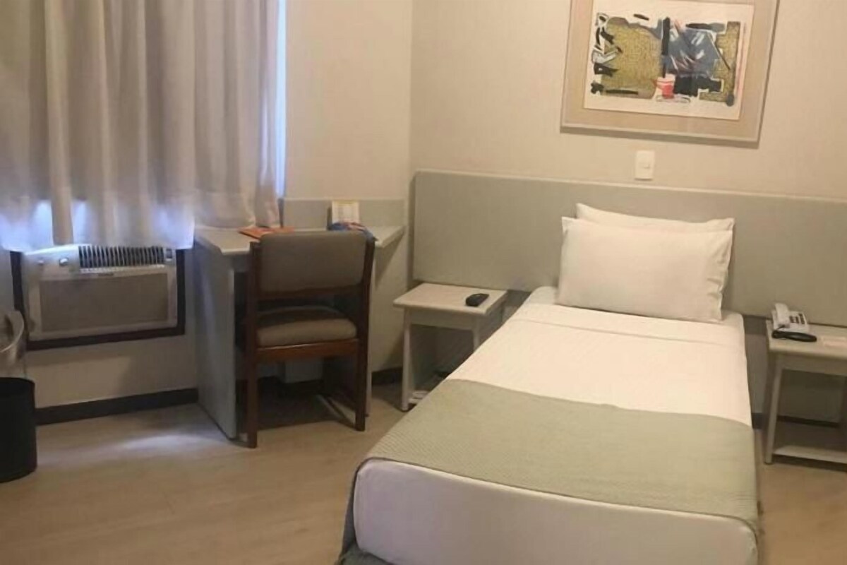 Escrivaninha, Wi-Fi de cortesia, despertadores
