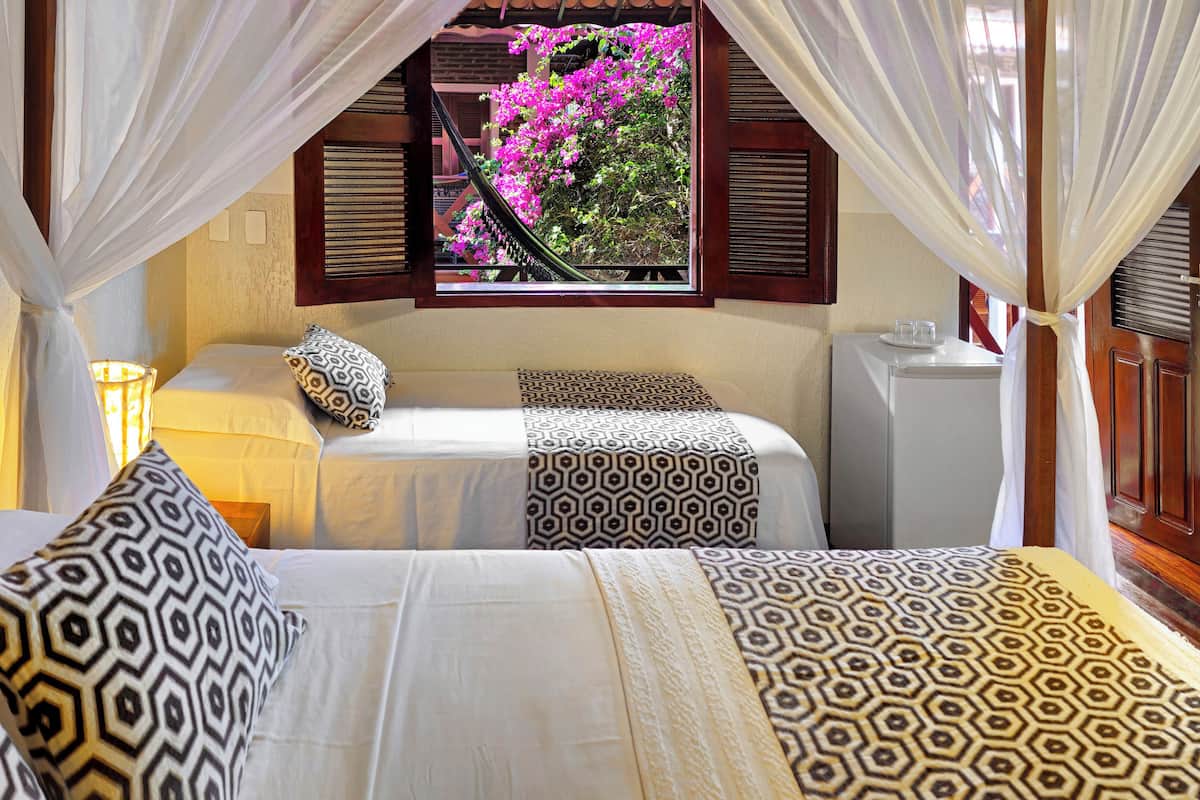 deluxe | minibar, free wifi, bed sheets