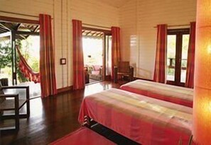 Minibar dan dapat diakses tamu berkursi roda
