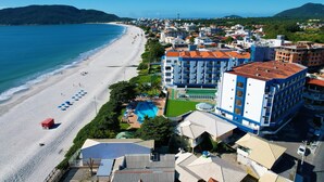 Front of property - Ingleses Praia Hotel (Florianópolis)