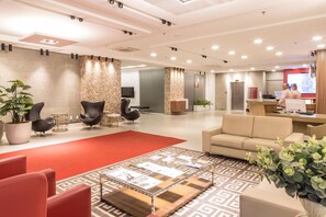 Lobby - Hotel Mogano Premium (Chapeco)
