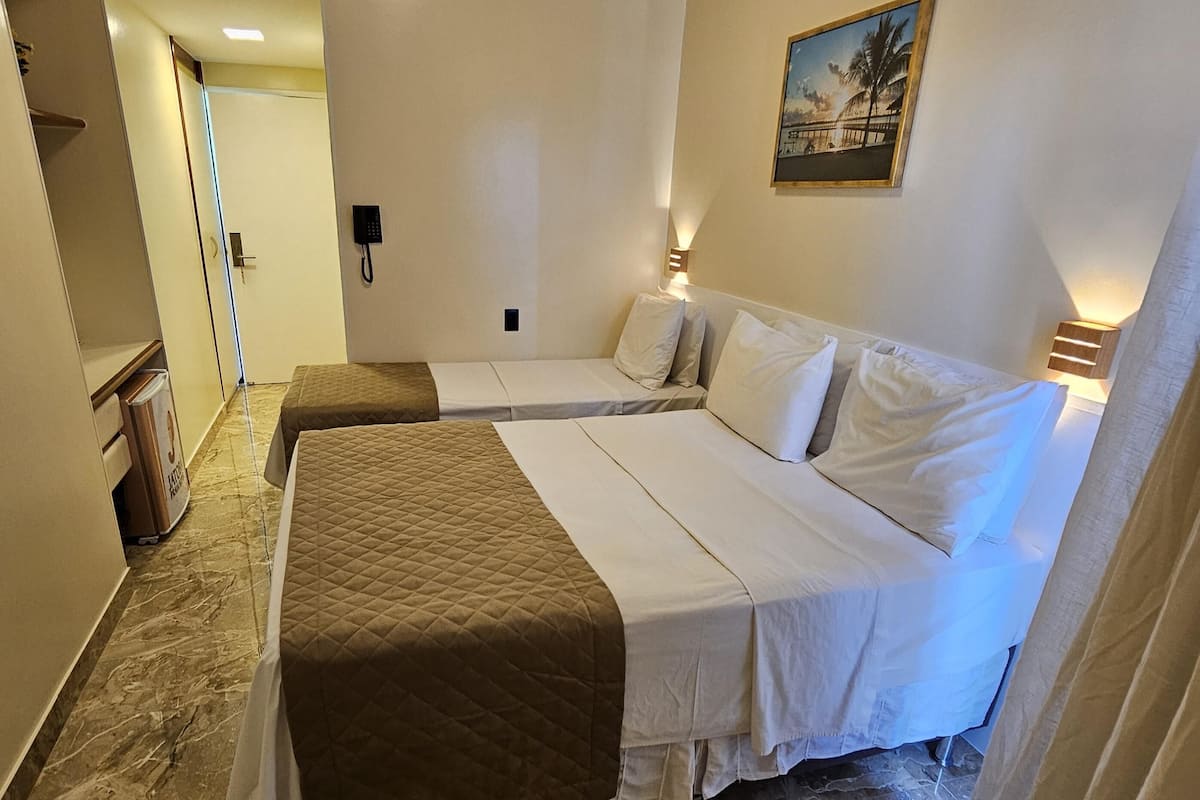 Frigobar, escrivaninha, Wi-Fi de cortesia