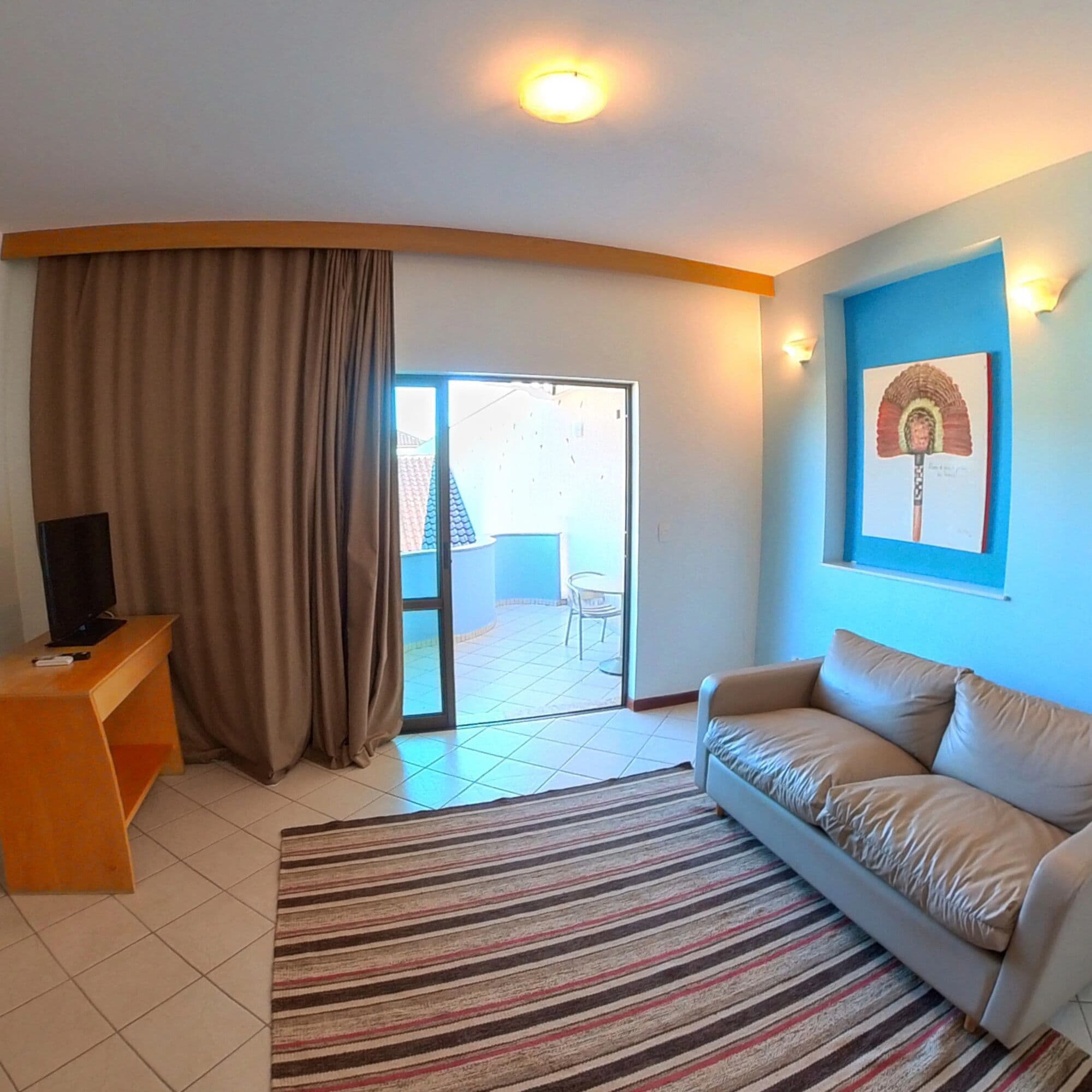 presidential suite | minibar, in-room safe, blackout curtains, free wifi