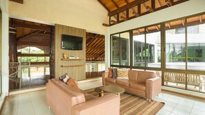 Lobby sitting area - Wetiga Hotel (Bonito)