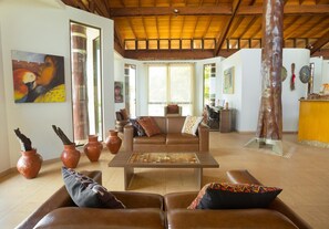 LED TV, table football - Wetiga Hotel (Bonito)