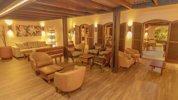 Área de estar no saguão