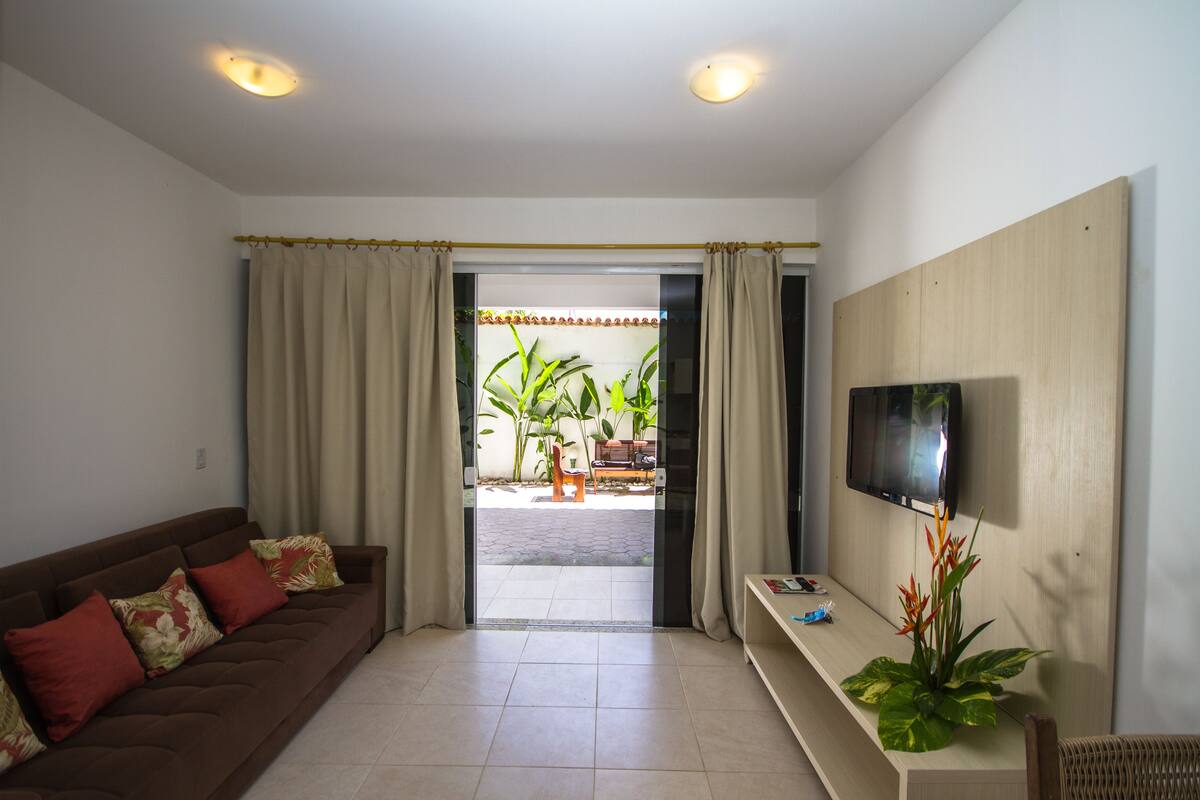 flat cook - facing the road | living area