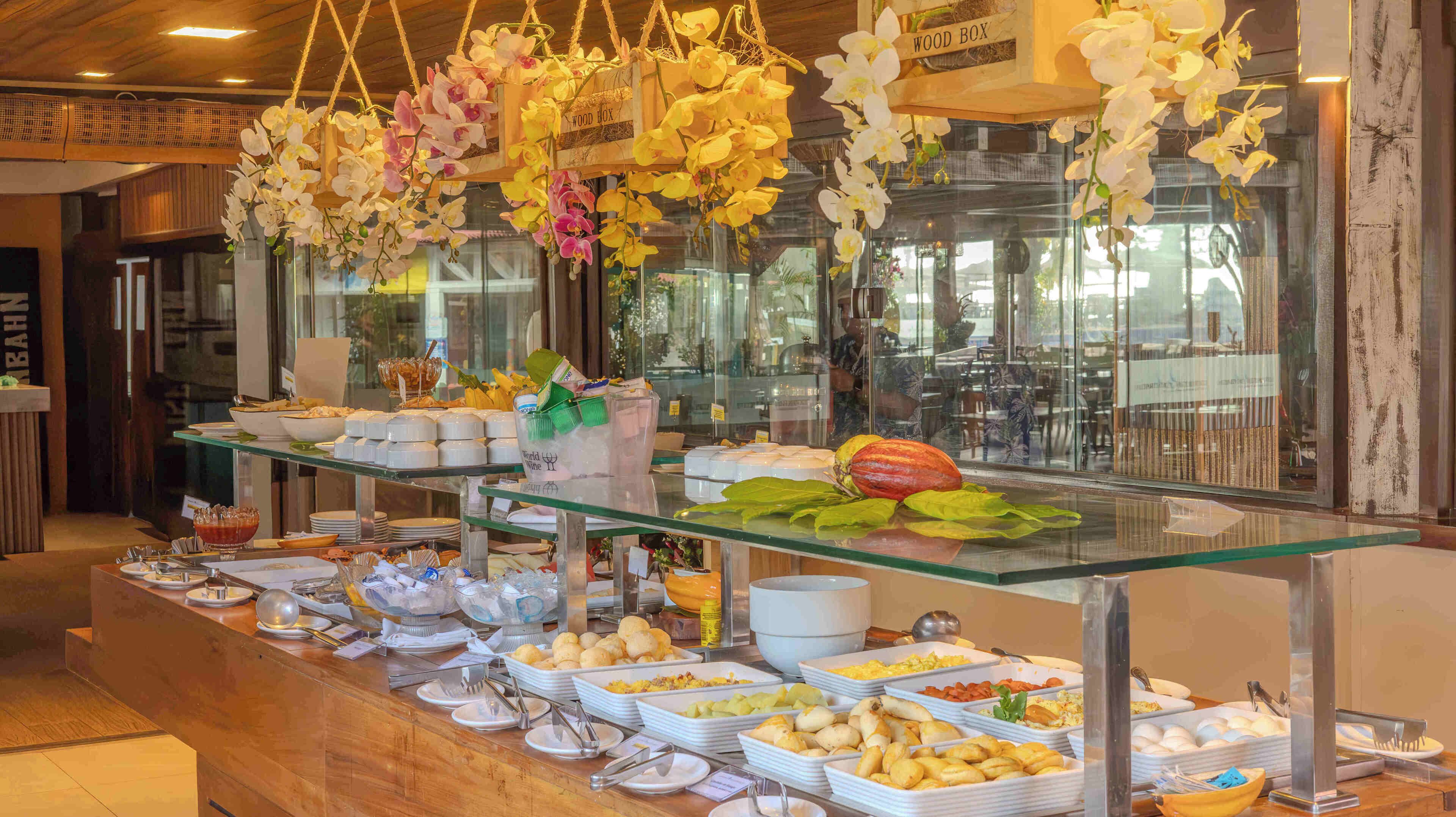 Free daily local cuisine breakfast 