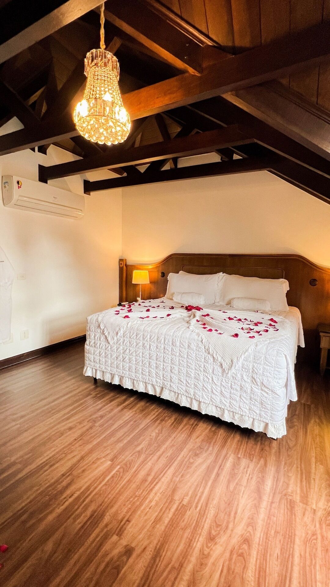 Een minibar, een kluis op de kamer, individueel gedecoreerd