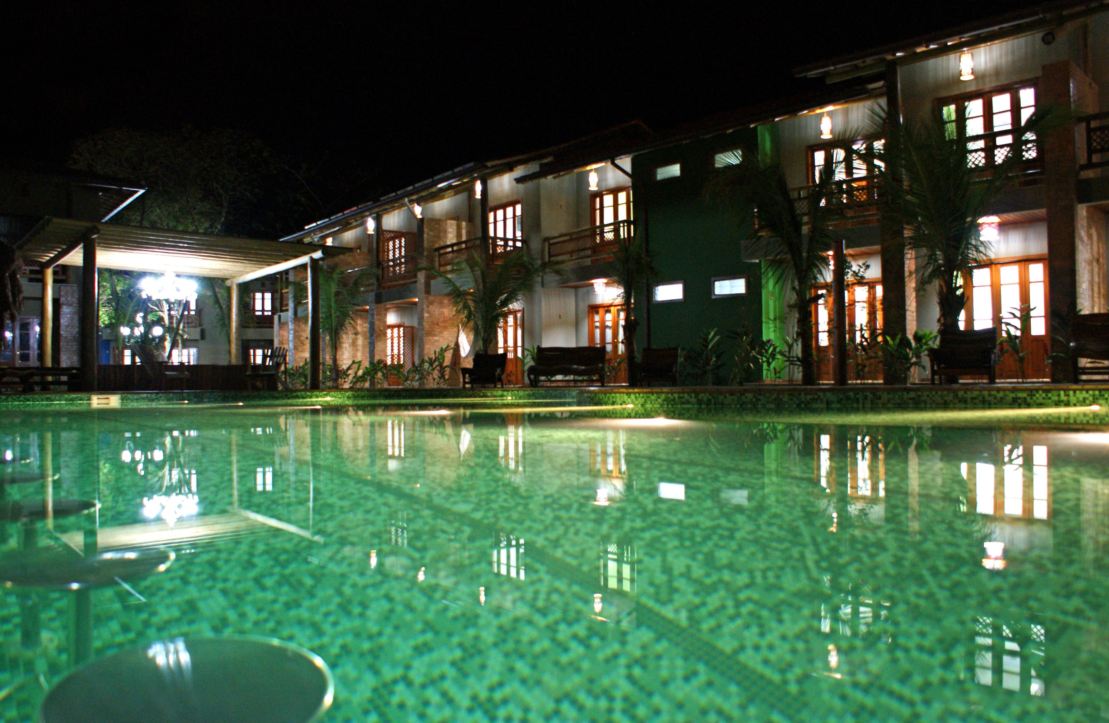 outdoor pool, pool loungers