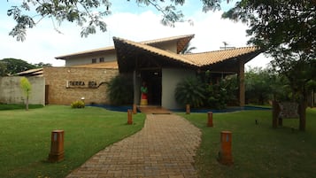 Entrada al alojamiento