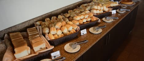 朝食ビュッフェ