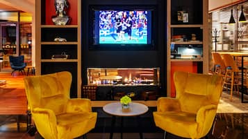 カクテルバー、ガーデン ビュー、毎日営業