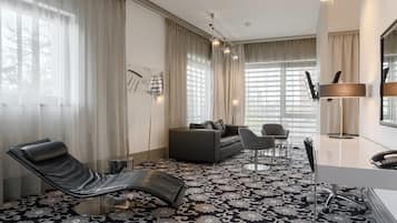 ์ฃผ๋์ด ์คํ๋์ค ์ค์ํธ | ์ ์๊ทน์ฑ ์นจ๊ตฌ, ๊ฐ์ค ๋ด ๊ธ๊ณ , ์ฑ
์, ๋
ธํธ๋ถ ์์
๊ณต๊ฐ