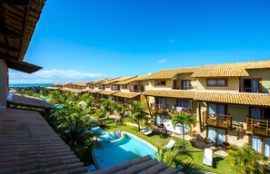 Outdoor pool, open 8:00 AM to 8:00 PM, pool loungers - Praia Bonita Resort (Nisia Floresta)