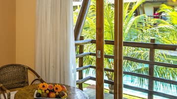 Habitació estàndard | Minibar, caixa forta a l'habitació, escriptori i cortines opaques