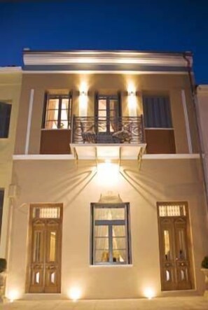 Exterior - Arxontiko Pepos (Nafpaktos)