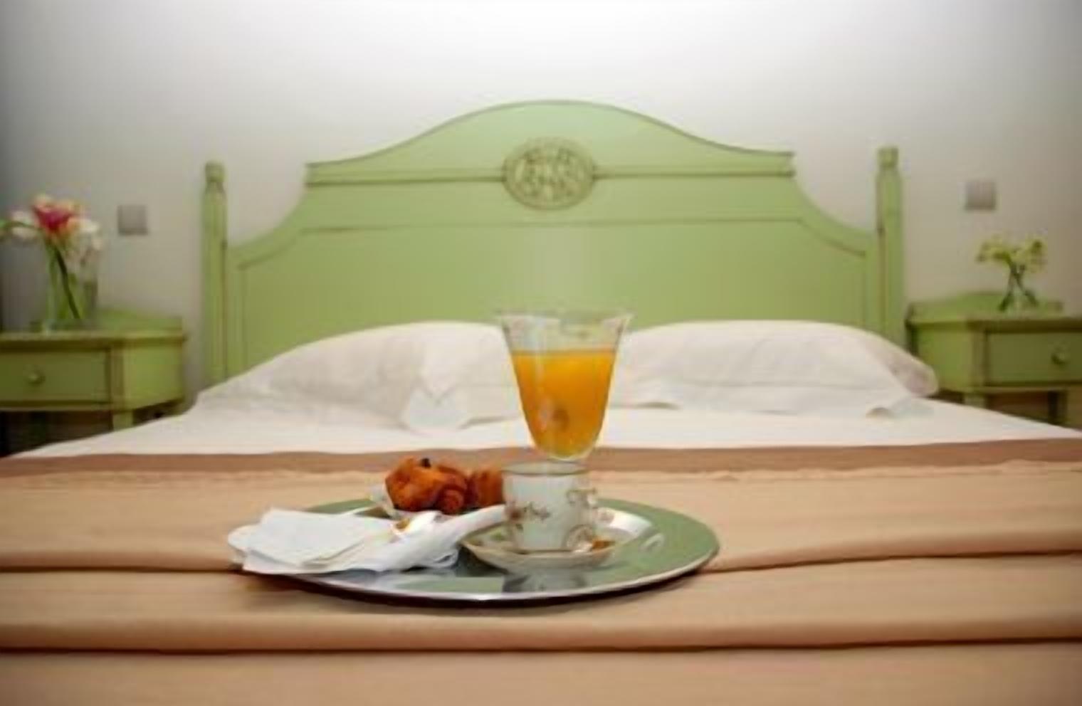 room service – dining