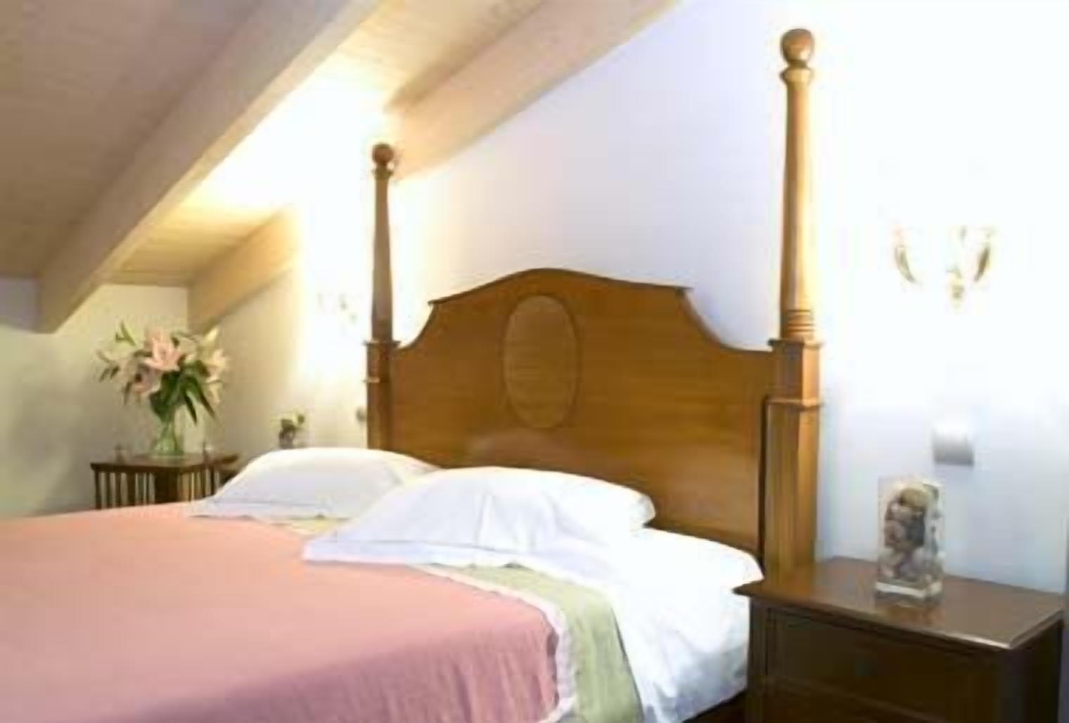 down duvets, minibar, in-room safe, desk